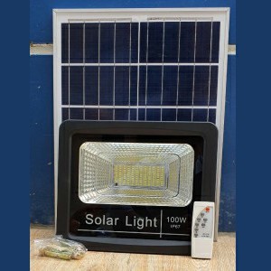 Đèn pha năng lượng mặt trời 100W